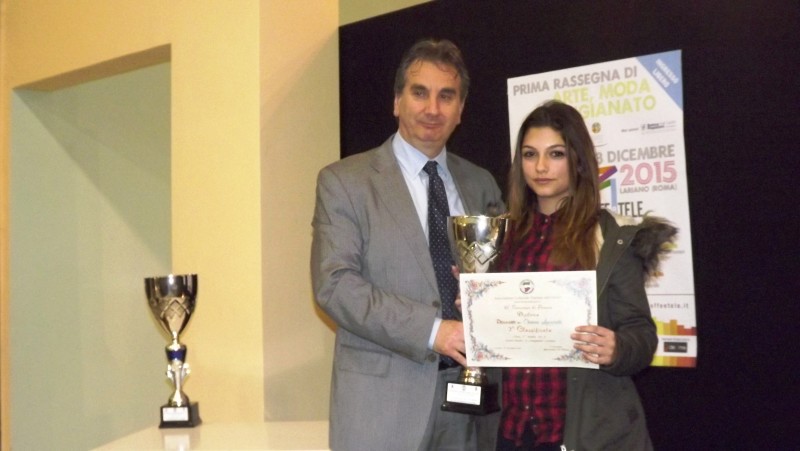 l'assessore Fabrizio Ferrante Carrante durante una premiazione