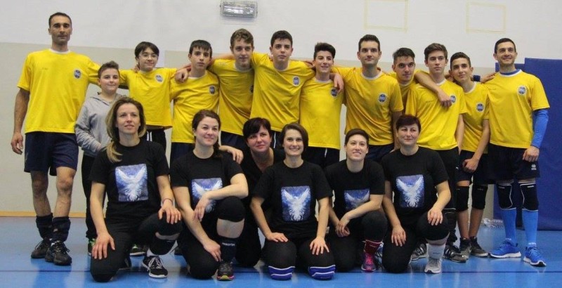 FOTO DELLE TRE SQUADRE CHE HANNO PARTECIPATO AL DODGEBALL DAY